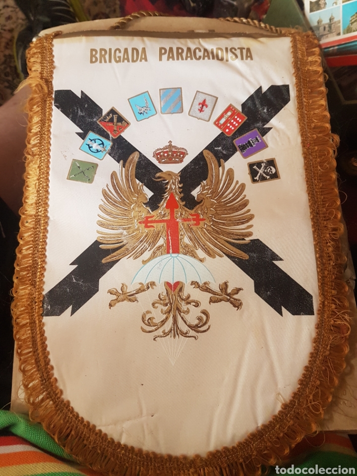 Military Antiques: ANTIGUO BANDERIN DE LA BRIGADA PARACAIDISTA