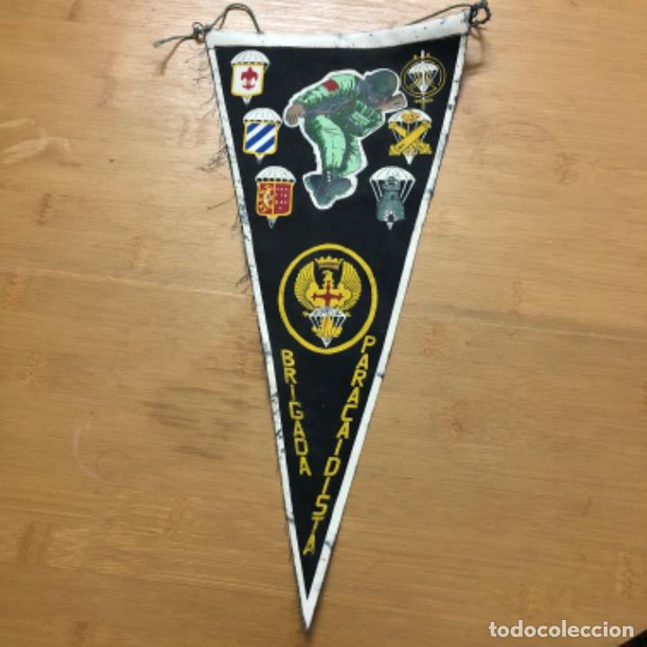 Military Antiques: Bander&iacute;n de la brigada paracaidista de la &eacute;poca de Franco