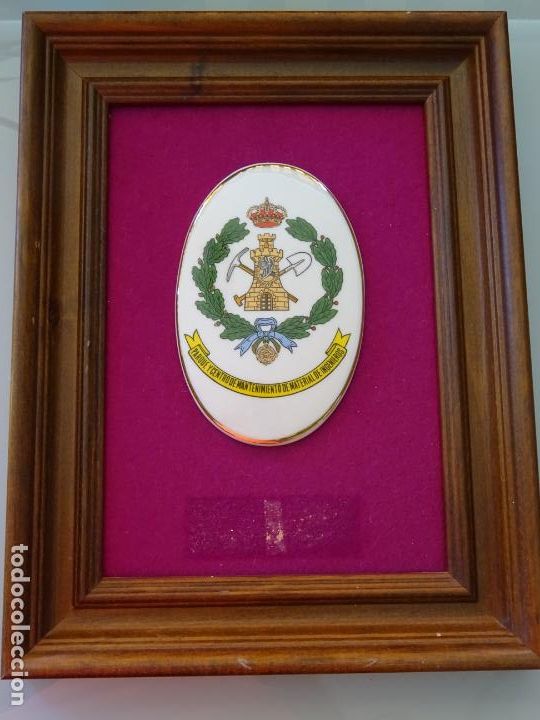 Militaria: CUADRO MILITAR. PARQUE Y CENTRO DE MANTENIMIENTO DE MATERIAL DE INGENIEROS. 36X27CM. 740GR