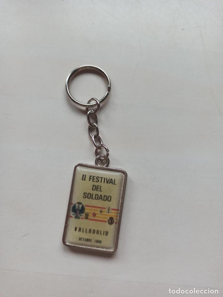 Military Antiques: Llavero militar metal. II Festival del Soldado Valladolid 1990