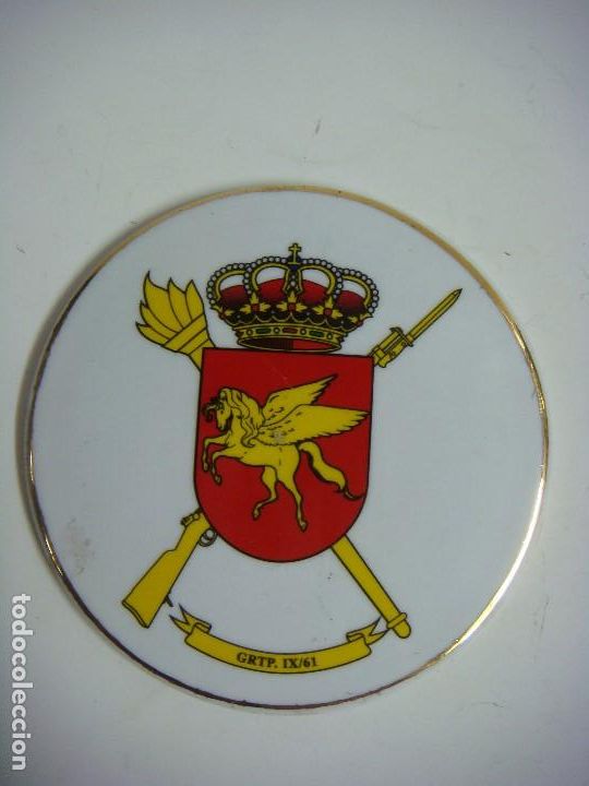 Militaria: PLACA MILITAR EN PORCELANA DE GRTP.IX/61