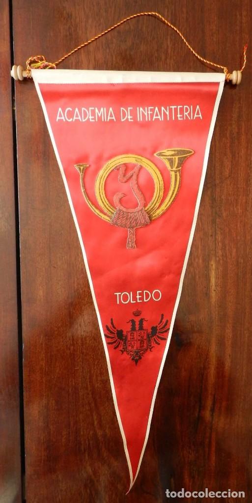 Military Antiques: ANTIGUO BANDERIN DE LA ACADEMIA DE INFANTERIA DE TOLEDO, TAMA&Ntilde;O GIIGANTE, MIDE 53 CMS. DE LARGO.