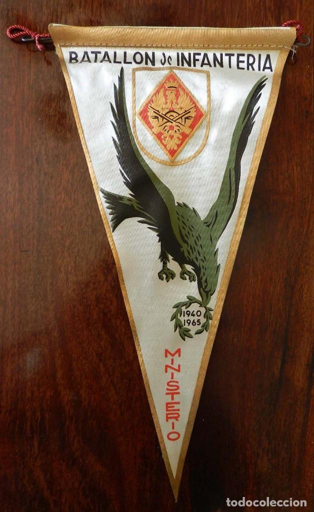 Military Antiques: ANTIGUO BANDERIN DEL BATALLON DE INFANTERIA DEL MINISTERIO, 1940 - 1965, MIDE 27 CMS.