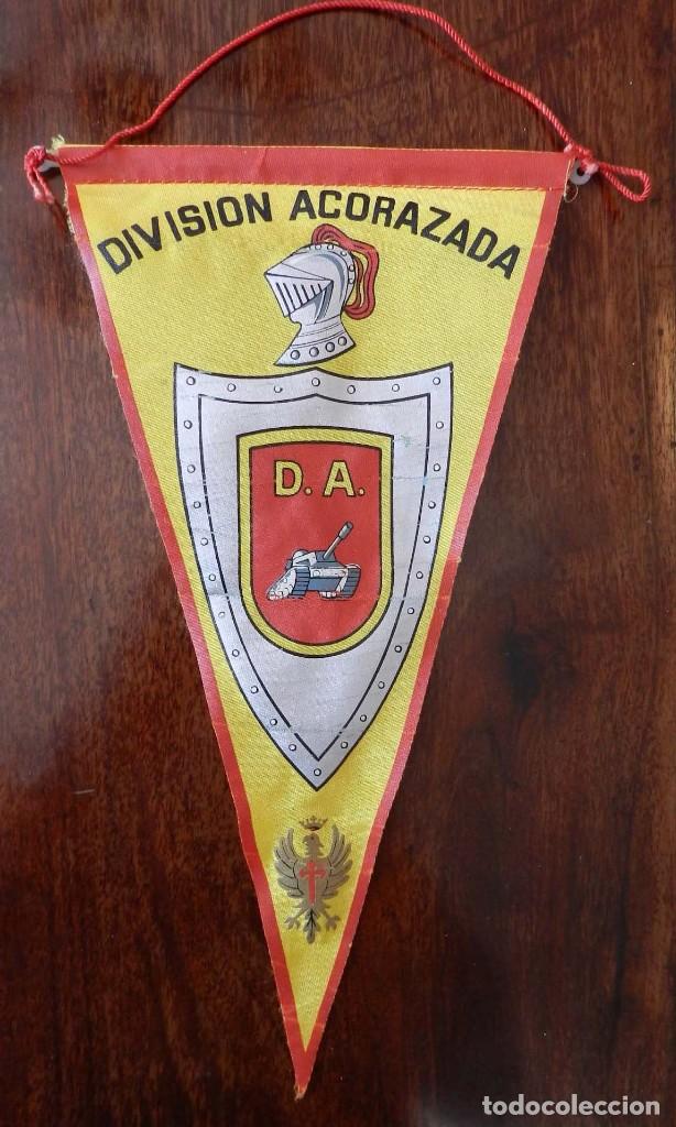 Military Antiques: ANTIGUO BANDERIN MILITAR DE LA DIVISI&Oacute;N ACORAZADA BRUNETE, EPOCA DE FRANCO, MIDE 27 CMS.