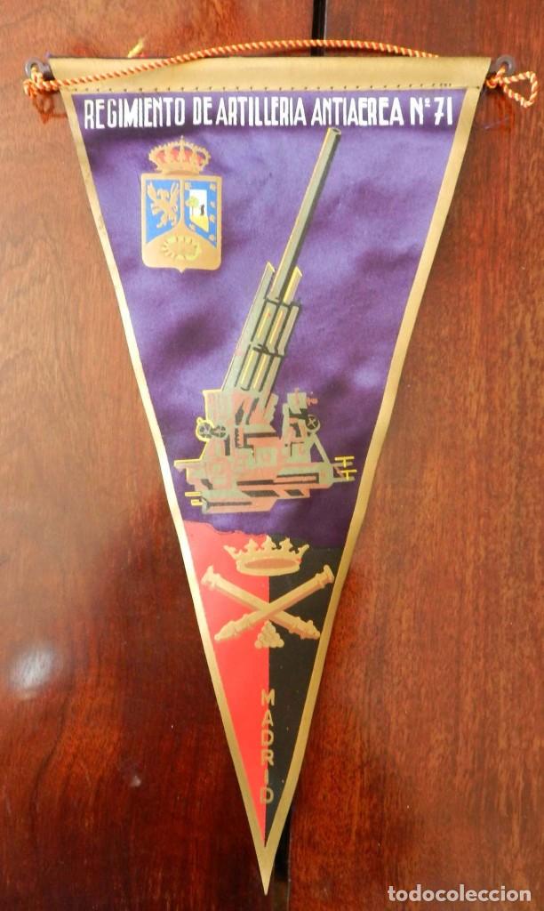 Military Antiques: ANTIGUO BANDERIN DE EL REGIMIENTO DE ARTILLERIA ANTIAEREA N&ordm; 71 MADRID, MIDE 27,5 CMS.