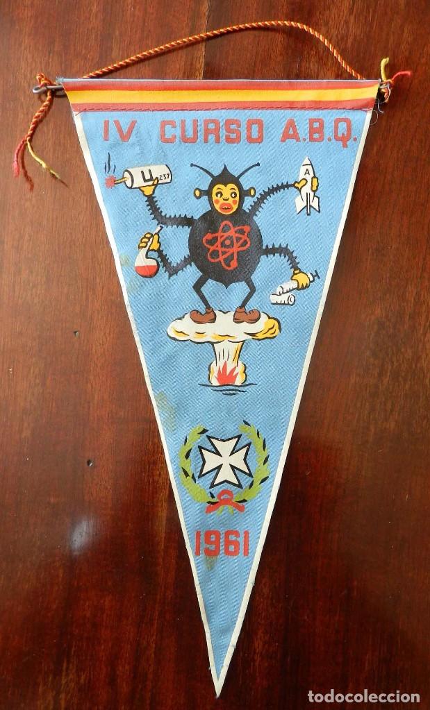 Military Antiques: ANTIGUO BANDERIN DE EL IV CURSO A.B.Q., 1961, MIDE 27,5 CMS.