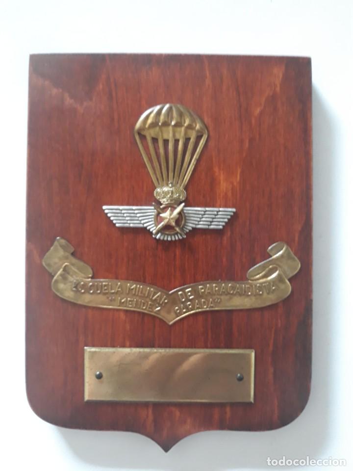 Militaria: Metopa Ejercito del Aire. Escuela Militar de Paracaidismo - MENDEZ PARADA .