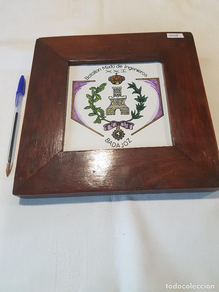 Military Antiques: AZULEJO ENMARCADO BATALLON MIXTO DE INGENIEROS XXI, BADAJOZ