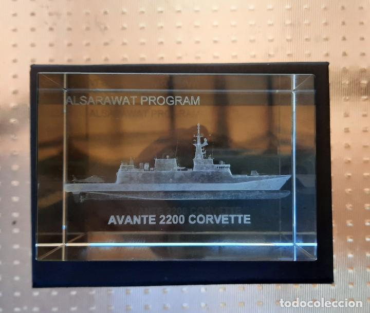 Military Antiques: Cristal. conmemorativo botadura corbeta saud&iacute; de Navantia
