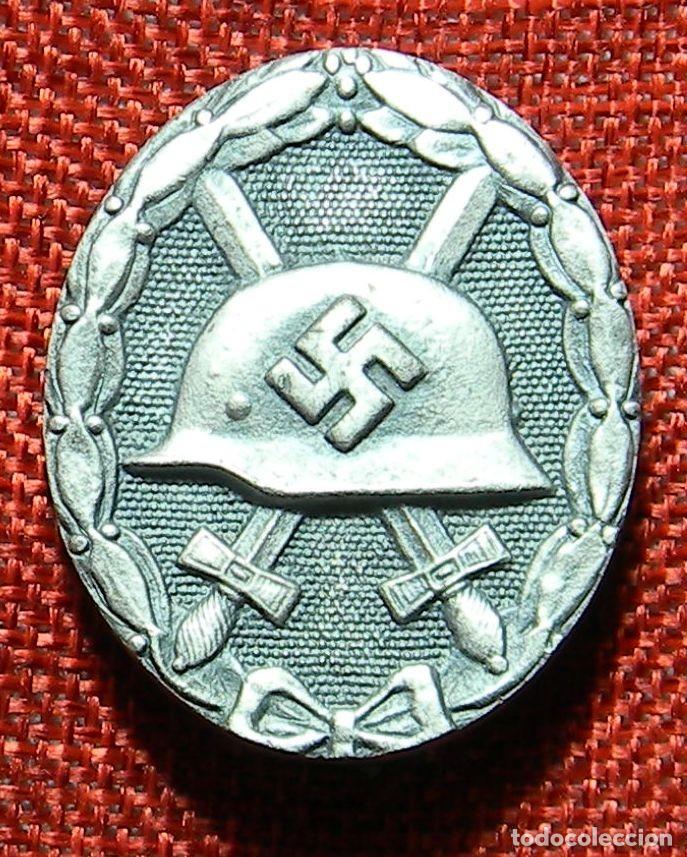 Militaria: Placa de herido. Woumd Badge. Verwundetenabzeichen Version Plata. Versi&oacute;n 1939