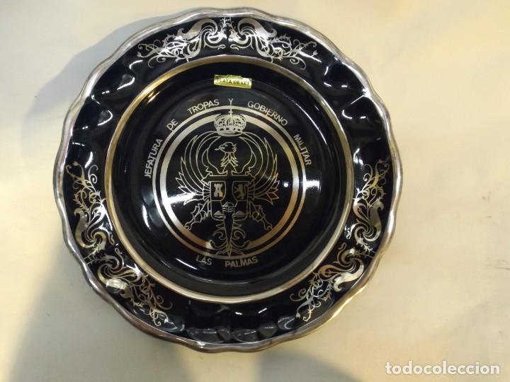 Militaria: Plato militar Jefatura de Tropas y Gobierno militar Las Palmas remate plata de ley 21 cm. di&aacute;metro