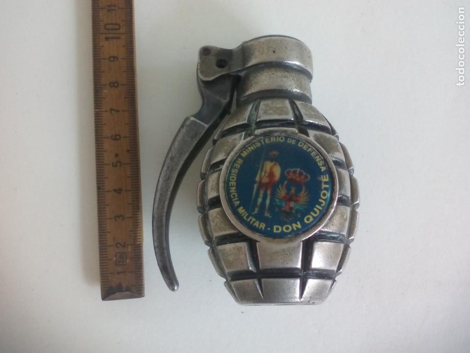 Military Antiques: GRANADA DE METAL, PORTAMECHERO CON ESCUDO. MINISTERIO DE DEFENSA RESIDENCIA MILITAR DON QUIJOTE