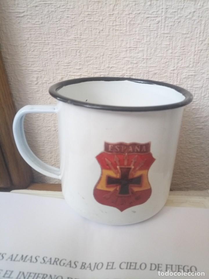 Militaria: Taza porcelana Divisi&oacute;n Azul