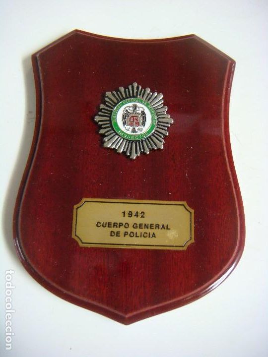 Militaria: METOPA CON PLACA DEL A&Ntilde;O 1942 CUERPO GENERAL DE POLICIA-(&)