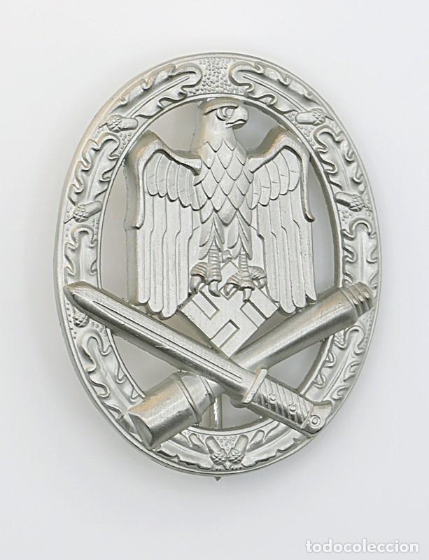 Military Antiques: REPRODUCCI&Oacute;N DISTINTIVO DE ASALTO GENERAL