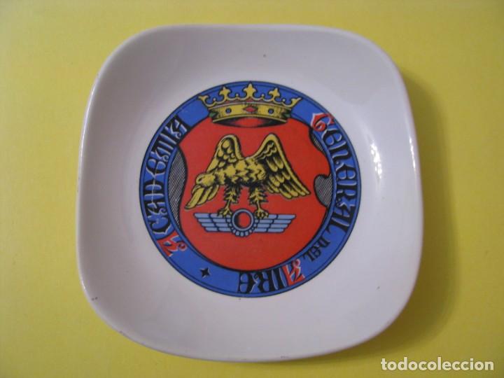 Militaria: PLATO, CENICERO CER&Aacute;MICA. ACADEMIA GENERAL DEL AIRE.