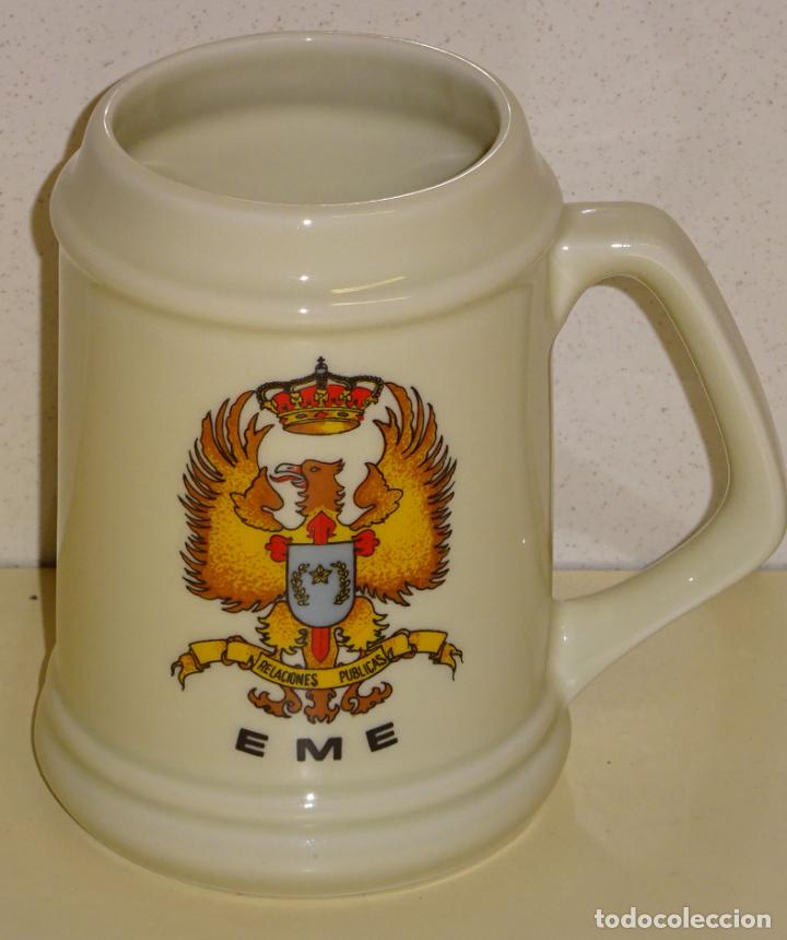 Militaria: JARRA DE CER&Aacute;MICA MILITAR. EME. ESTADO MAYOR RELACIONES P&Uacute;BLICAS. 13CM. 500GR