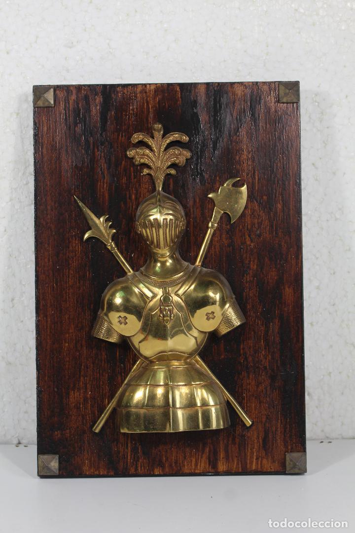Military Antiques: metopa armadura medieval de bronce