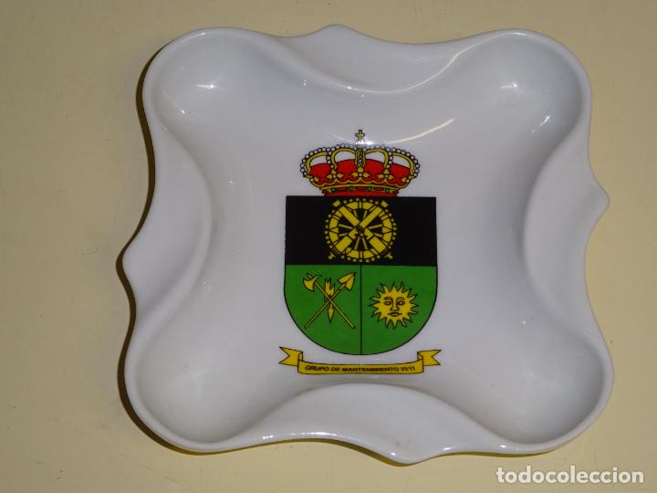 Militaria: CENICERO DE CER&Aacute;MICA MILITAR. GRUPO DE MANTENIMIENTO VI/11. 11CM. 180GR