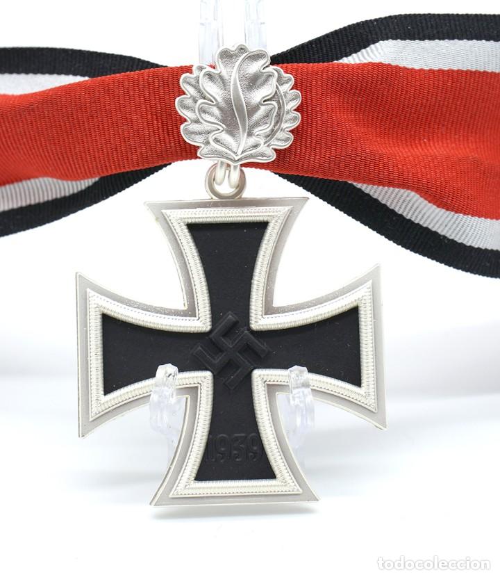 Military Antiques: REPRODUCCI&Oacute;N CRUZ DE CABALLERO FABRICADA EN 3 PIEZAS CON HOJAS DE ROBLE