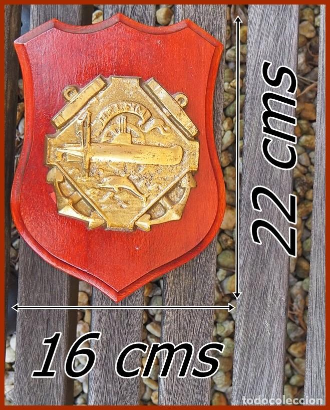 Military Antiques: 145/731..S 61 Submarino DELFIN....Medidas. . . . 22 X 16 cms....peso... 0,600 kgs