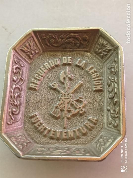 Military Antiques: Antiguo y Peque&ntilde;o cenicero de la Legion
