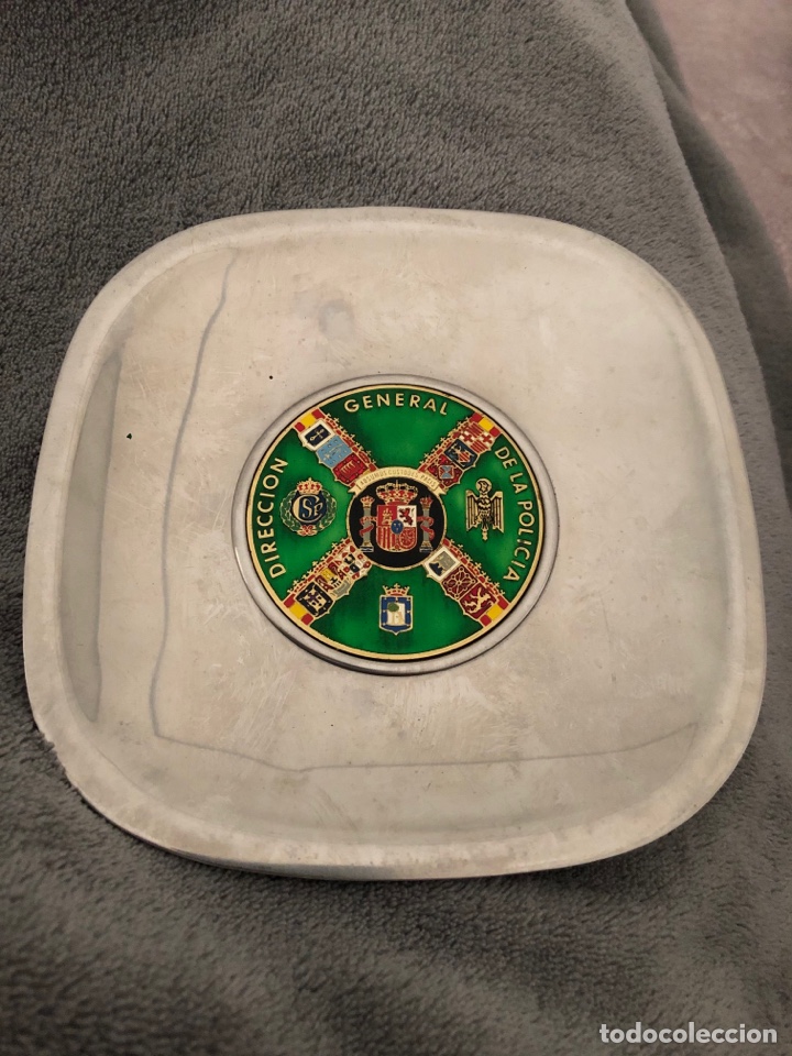Military Antiques: CENICERO DIRECCI&Oacute;N GENERAL DE LA POLIC&Iacute;A