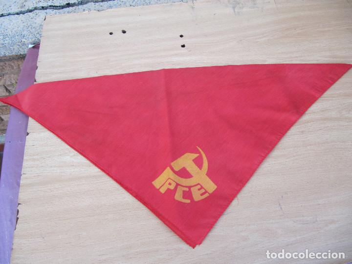 Militaria: ANTIGUO PA&Ntilde;UELO POLITICO EN TELA PCE Partido comunista Espa&ntilde;ol A&Ntilde;OS 70/80S