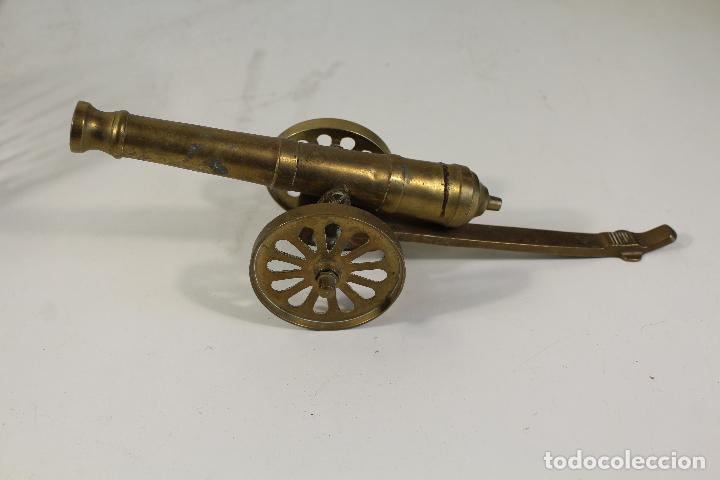 Military Antiques: ca&ntilde;on de bronce