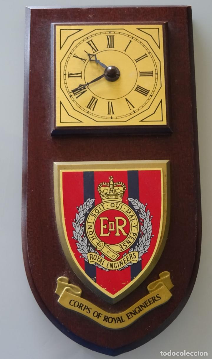 Militaria: METOPA RELOJ MILITAR POLICIAL. REINO UNIDO. INGLATERRA CORPS OF ROYAL ENGINEERS. 28CM. 570GR