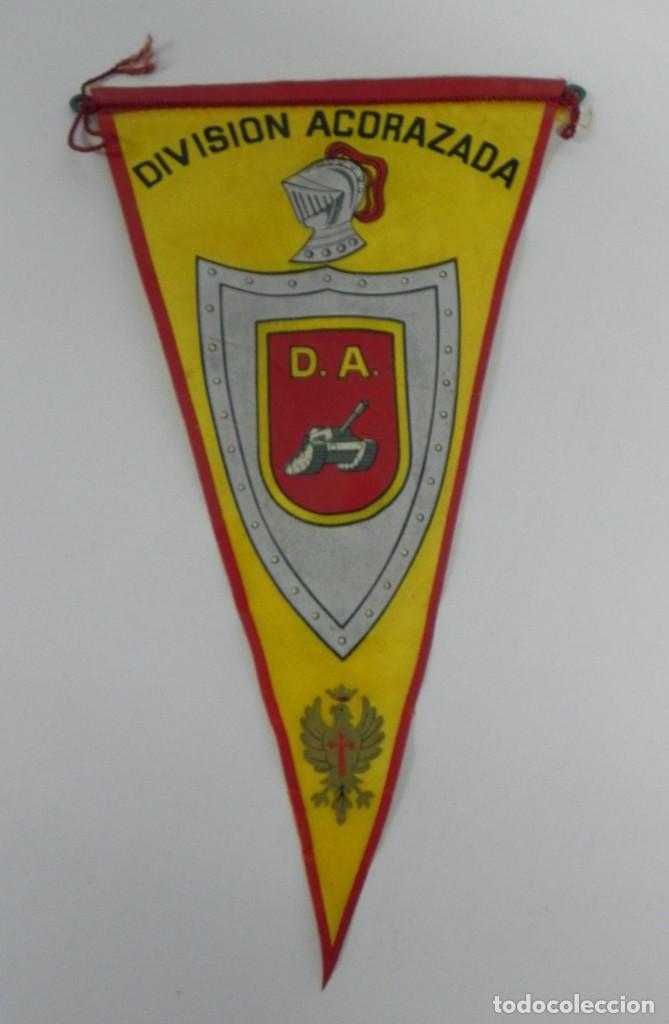 Military Antiques: ANTIGUO BANDERIN MILITAR DE LA DIVISI&Oacute;N ACORAZADA BRUNETE, EPOCA DE FRANCO, MIDE 27 CMS.