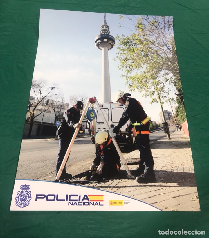 Military Antiques: P&Oacute;STER POLIC&Iacute;A NACIONAL CNP SUBSUELO