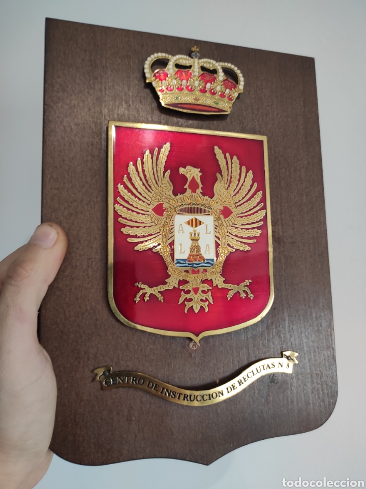 Militaria: PLACA ANTIGUA EN METOPA CENTRO DE INSTRUCCION DE RECLUTAS N&ordm; 8 ALICANTE