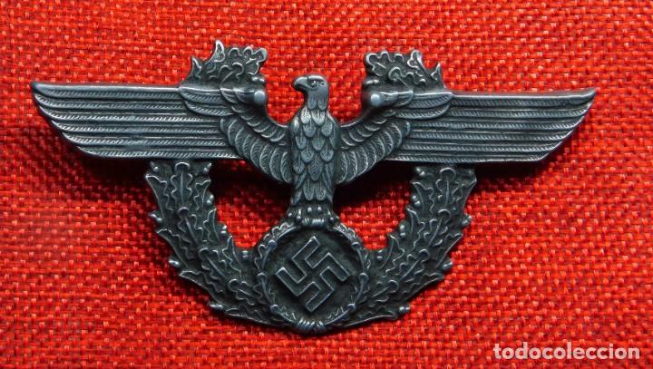 Militaria: Insignia de gorra Adler Polizei. Medidas: 95 x 50 mm.
