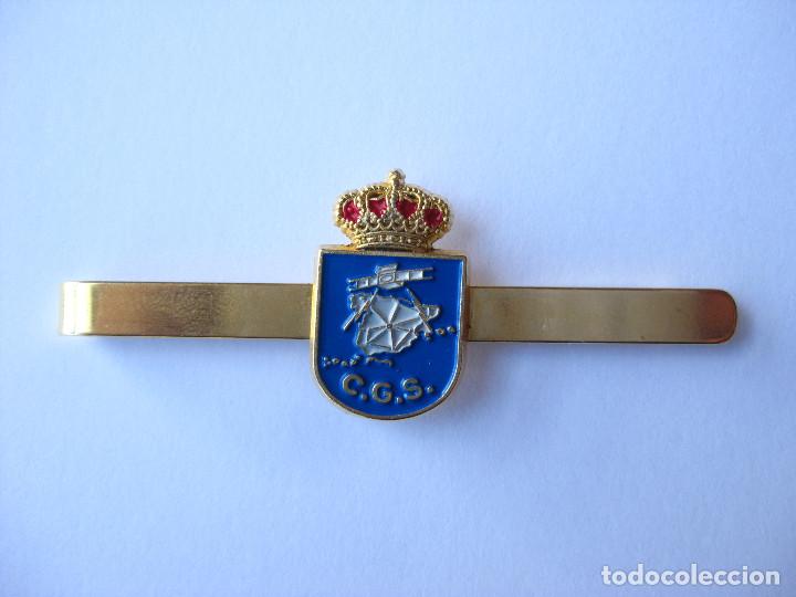 Militaria: PISACORBATAS MILITAR CGS