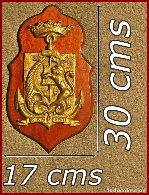 Militaria: 840...Metopa P 45 Patrullera Audaz....Mide...30 X 17 cms....Pesa 1,550 kgs