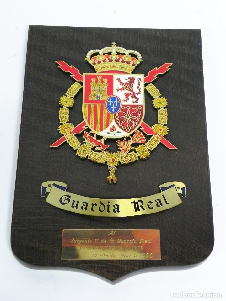 Military Antiques: ANTIGUA METOPA DE LA GUARDIA REAL, MIDE 25 CMS.