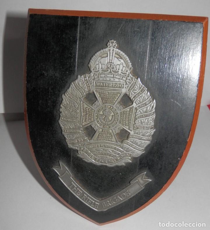 Military Antiques: METOPA DE THE RIFLE BRIGADE