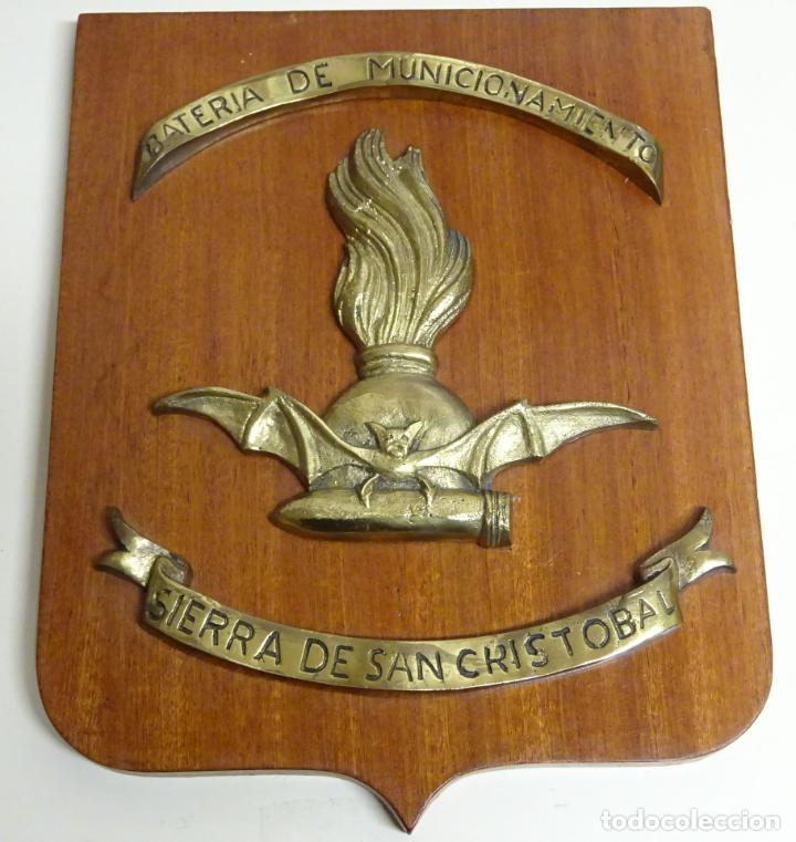Militaria: GRAN METOPA CUADRO MILITAR. BATER&Iacute;A DE MUNICIONAMIENTO SIERRA DE SAN CRISTOBAL. 30X23CM. 1,45KG