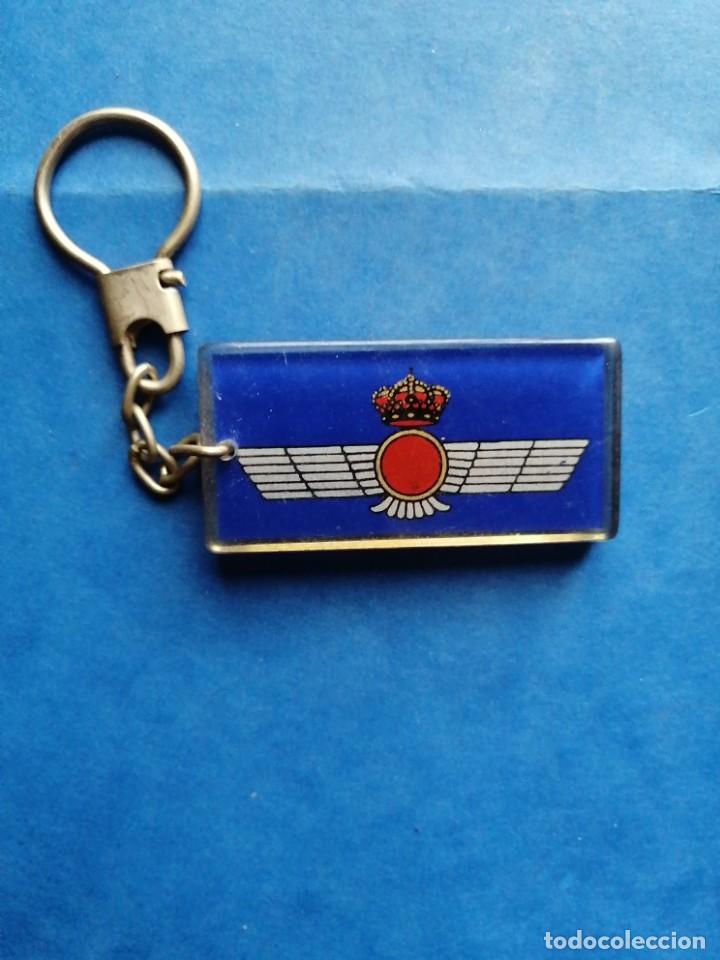 Military Antiques: Llavero militar