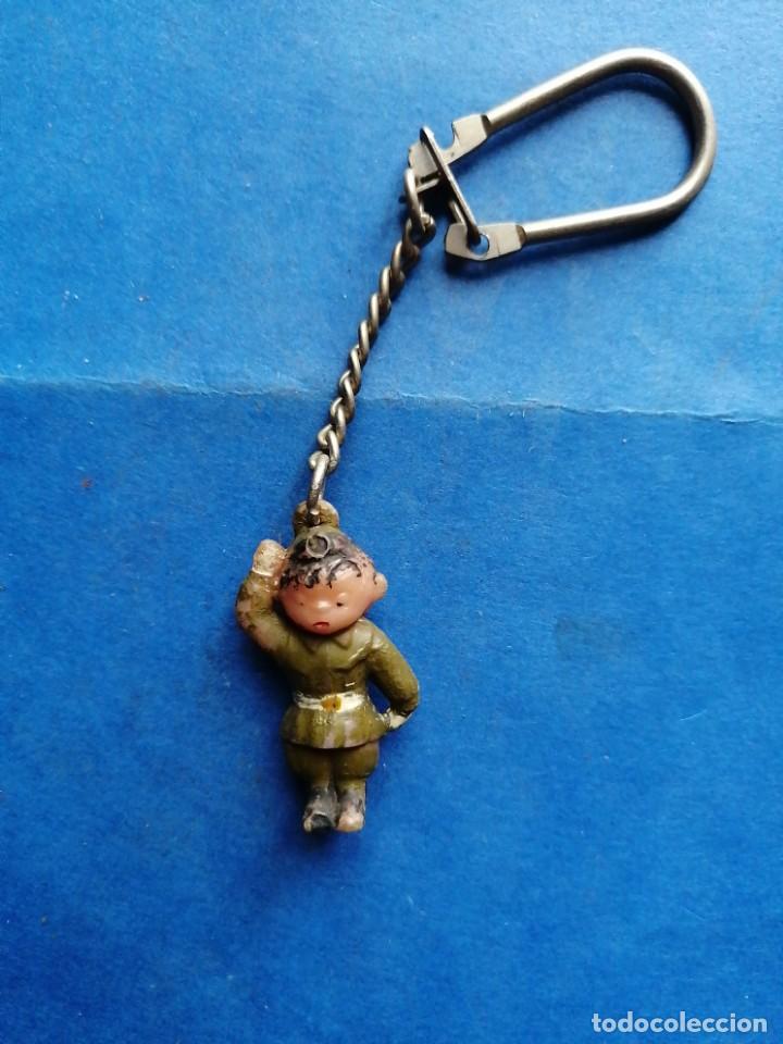 Military Antiques: Llavero militar