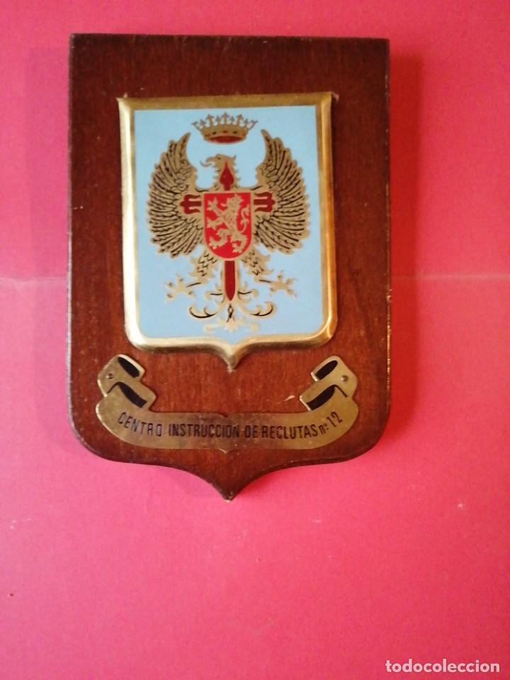Militaria: Metopa Centro de Instrucci&oacute;n de Reclutas n 12