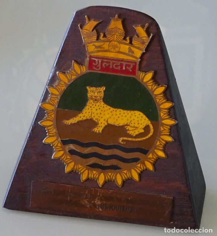Militaria: METOPA ADORNO MILITAR. ARMADA MARINA INDIA. BUQUE DE DESEMBARCO INS GULDAR. 15CM. 310GR