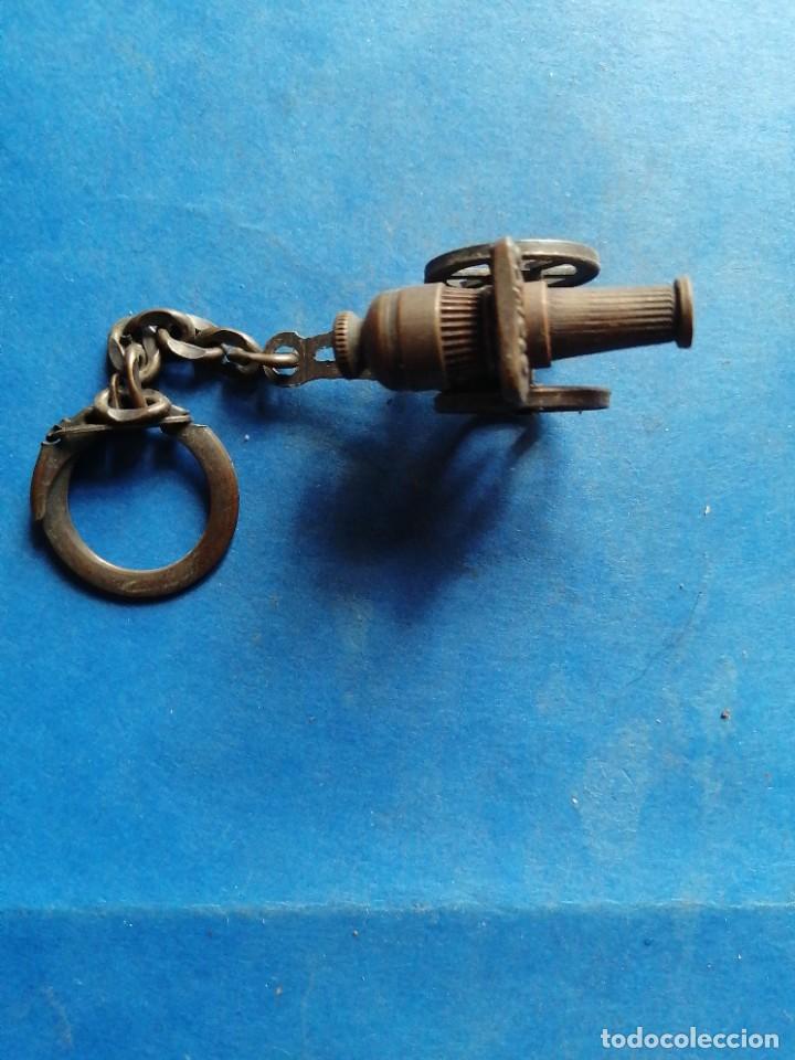 Militaria: Llavero ca&ntilde;&oacute;n