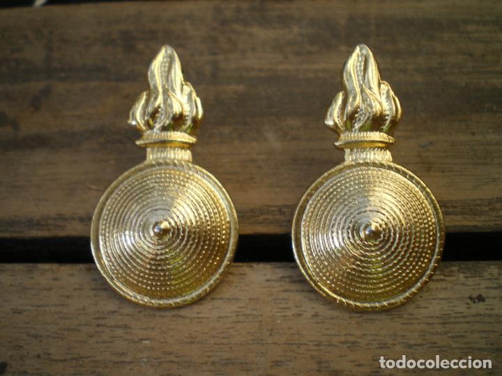 Military Antiques: 2 EMBLEMAS ARTILLERIA, GUERRA CIVIL