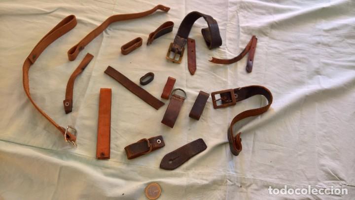 Militaria: Lote trozos,restos cuero enganches ,trabillas