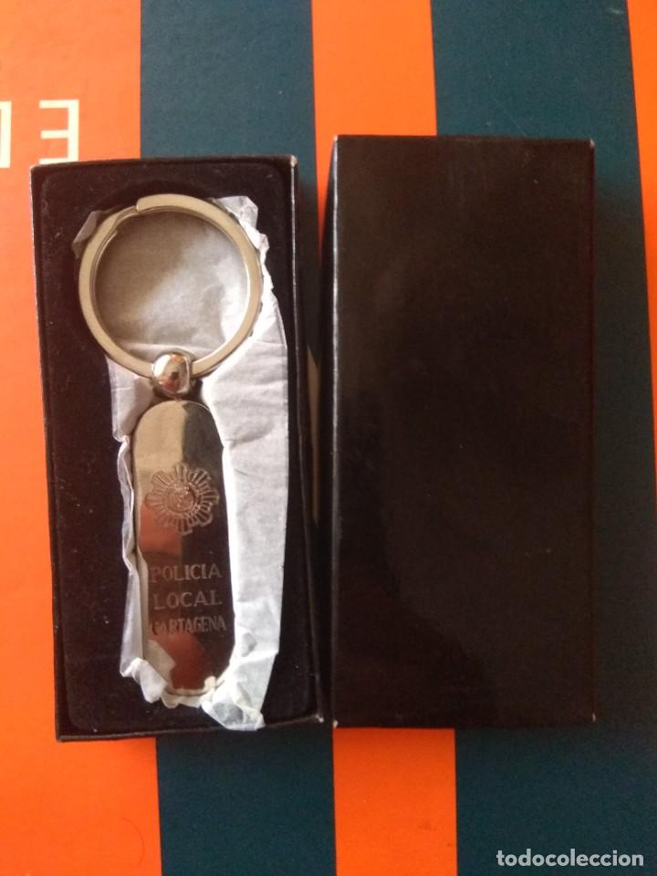 Military Antiques: Llavero de representaci&oacute;n Polic&iacute;a Local de Cartagena en caja