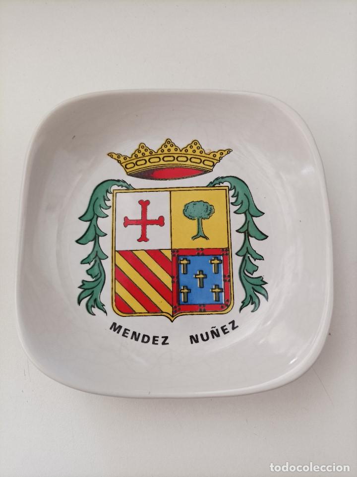 Military Antiques: Platillo cenicero en cer&aacute;mica. DESTRUCTOR D-63 MENDEZ NU&Ntilde;EZ.