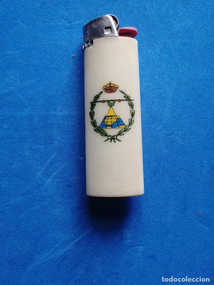 Militaria: Mechero Militar