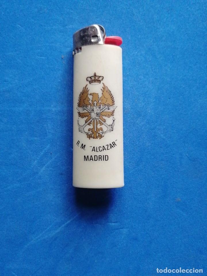 Militaria: Mechero Militar R. M. Alc&aacute;zar Madrid